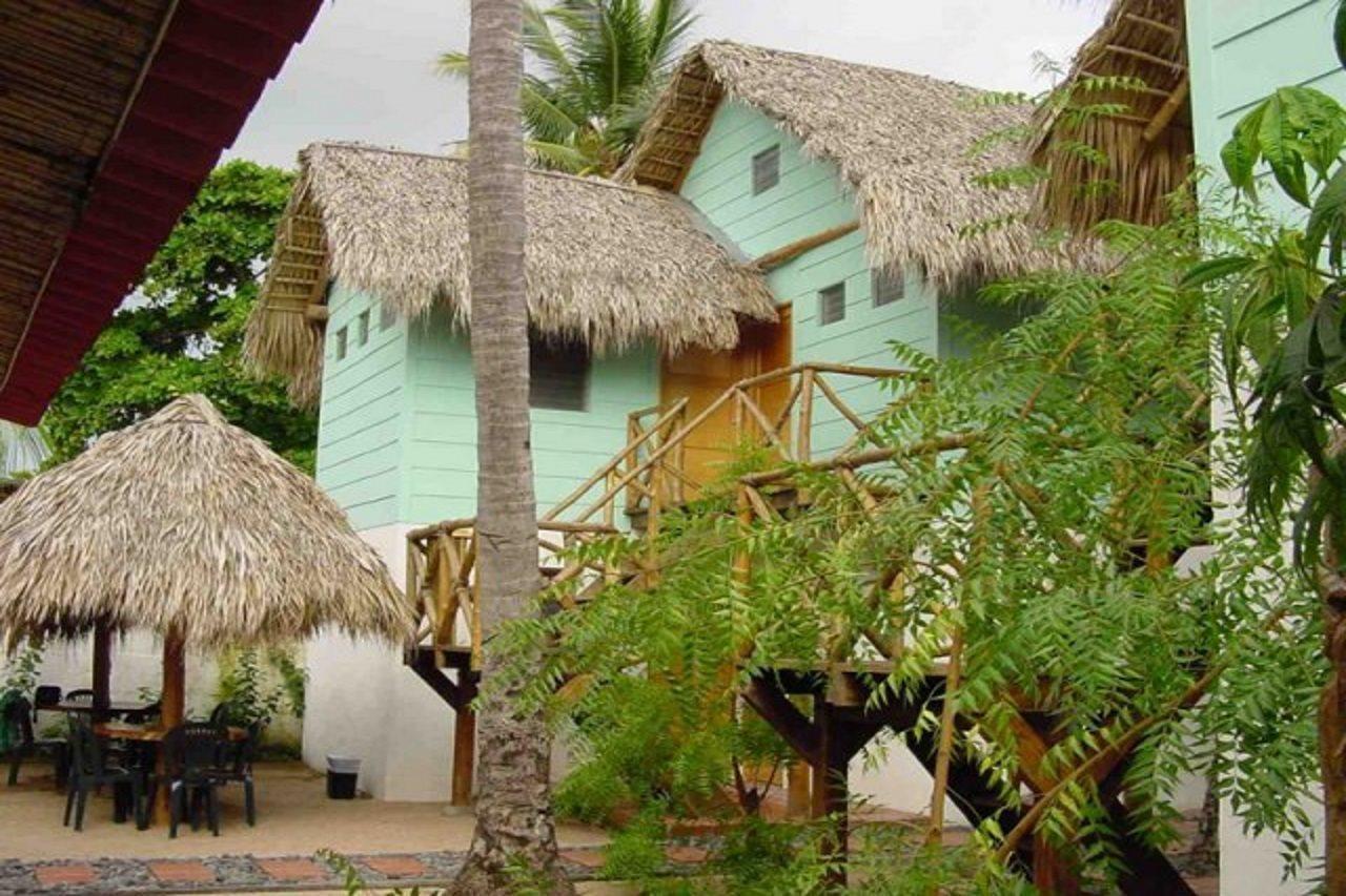Hotel Los Cobanos Village Lodge Exteriör bild