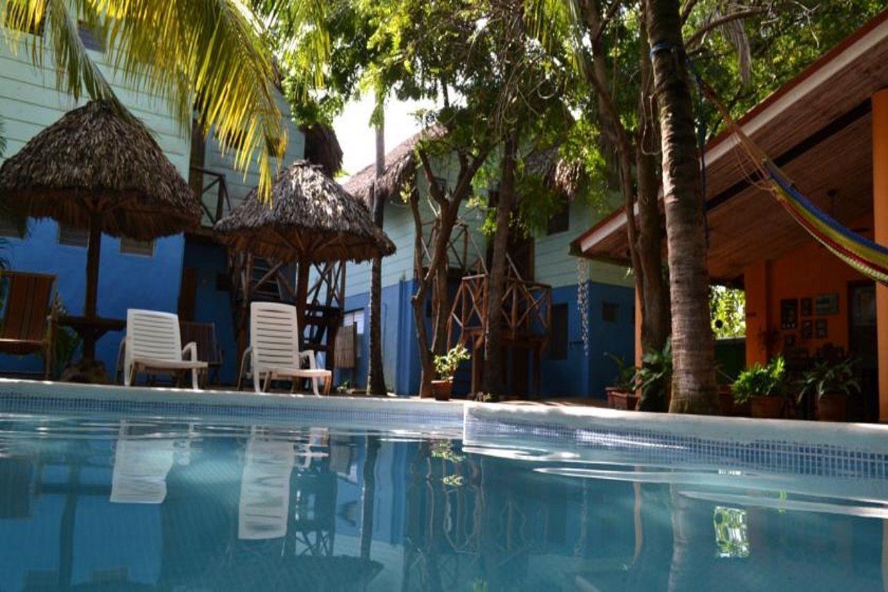 Hotel Los Cobanos Village Lodge Exteriör bild