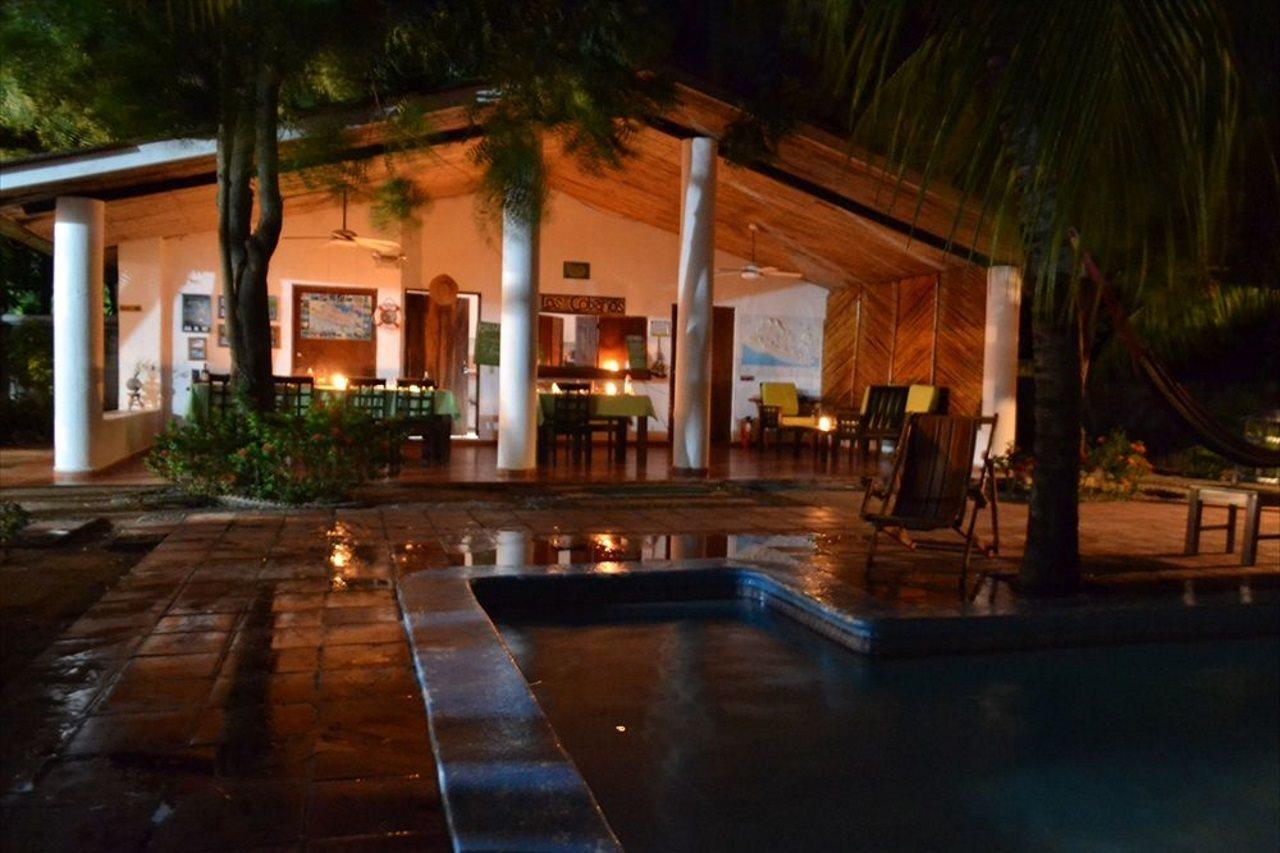 Hotel Los Cobanos Village Lodge Exteriör bild