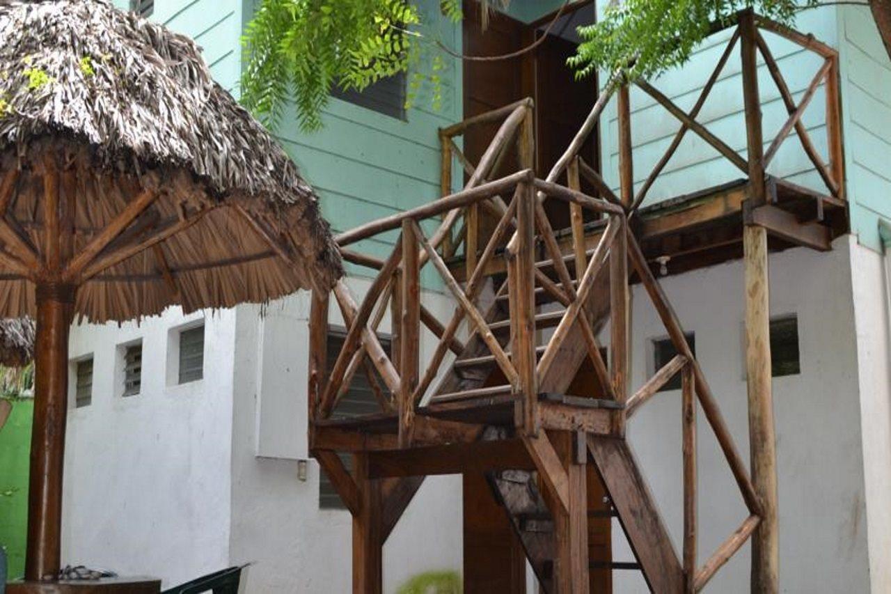Hotel Los Cobanos Village Lodge Exteriör bild
