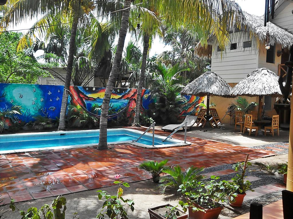 Hotel Los Cobanos Village Lodge Exteriör bild
