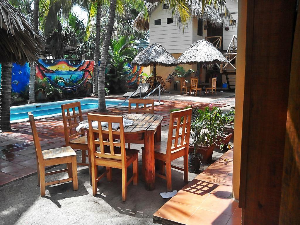 Hotel Los Cobanos Village Lodge Exteriör bild