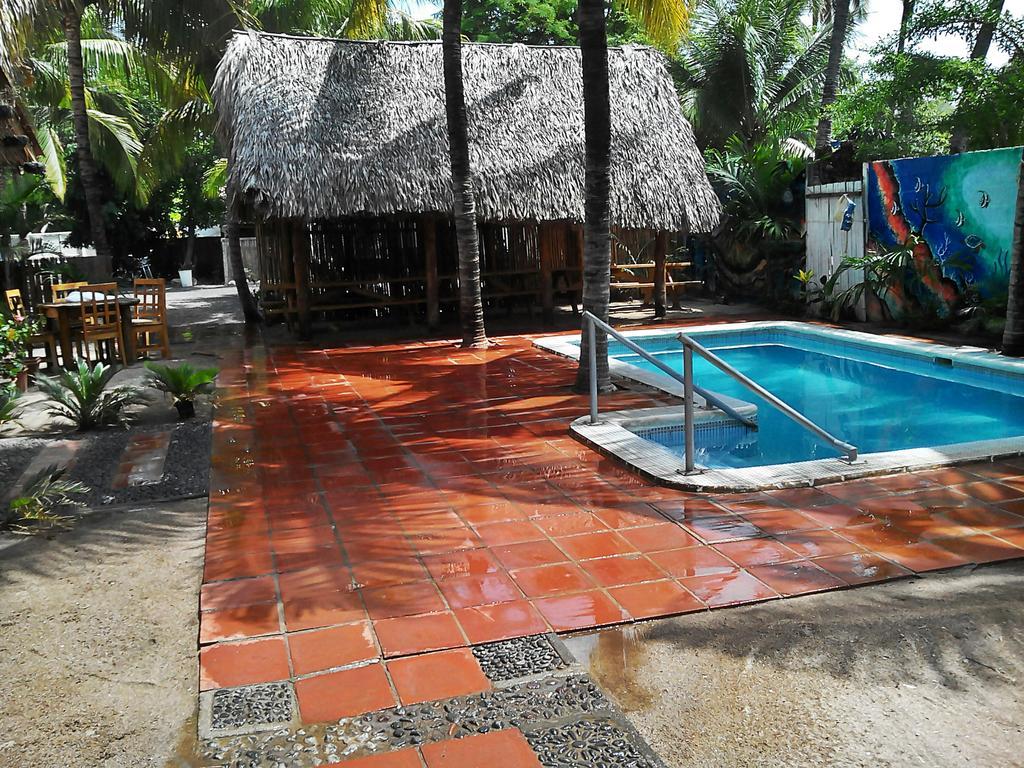 Hotel Los Cobanos Village Lodge Exteriör bild