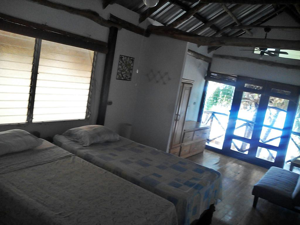 Hotel Los Cobanos Village Lodge Exteriör bild