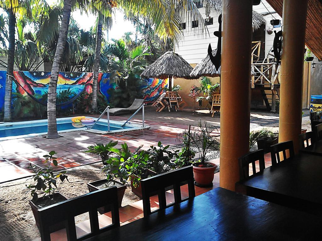 Hotel Los Cobanos Village Lodge Exteriör bild